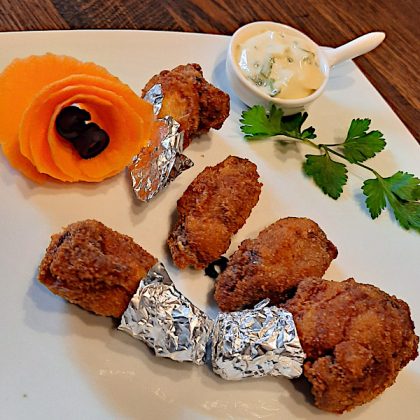 aripioare picante cu sos aioli